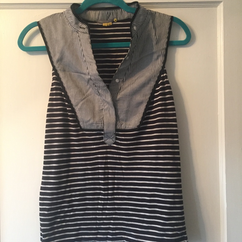 {Anthropologie} Little Yellow Button Osten Tank